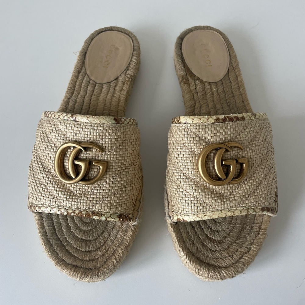 Gucci raffia gold double G espadrille slides